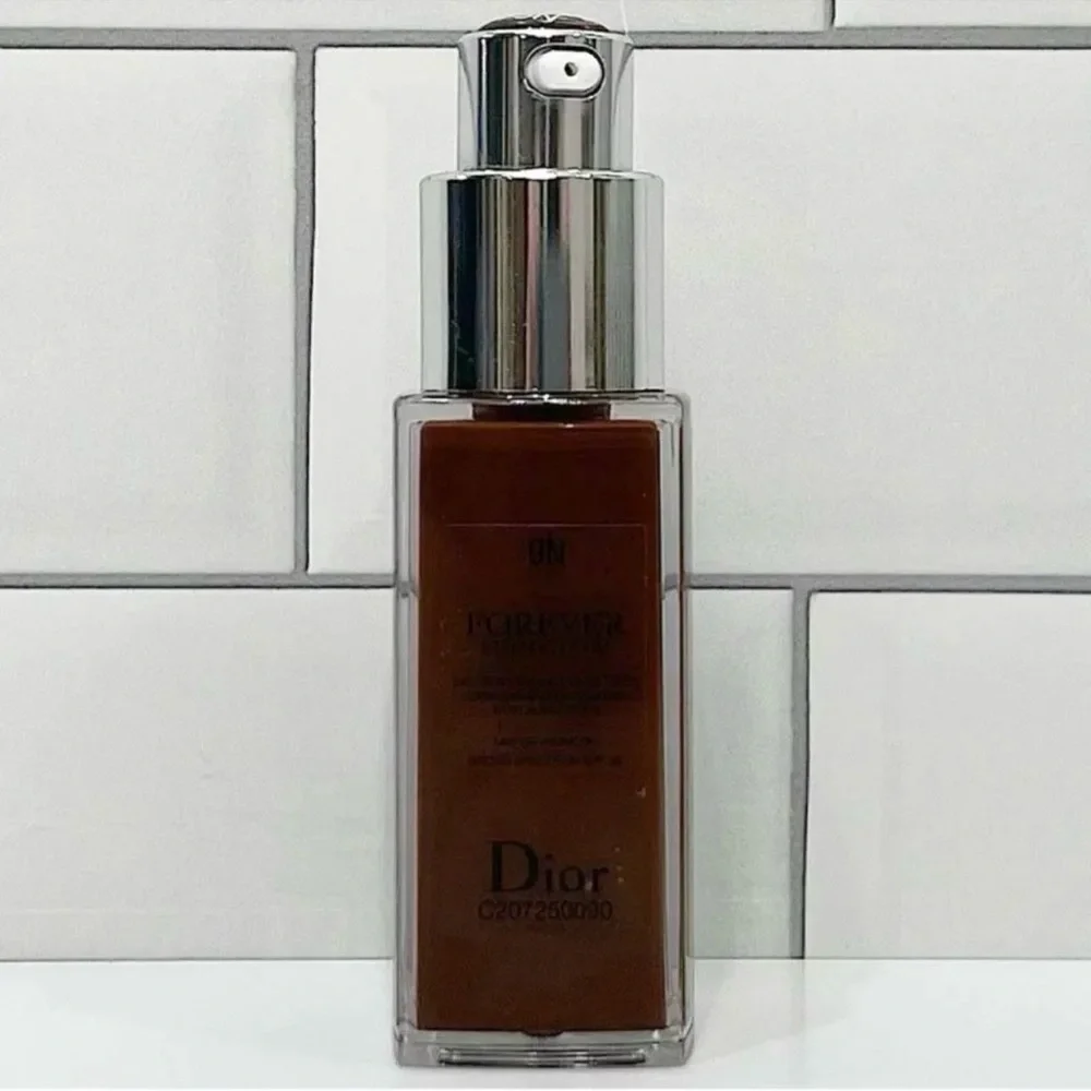 Dior 9N Neutral Dark Forever Skin Glow Foundation .67oz